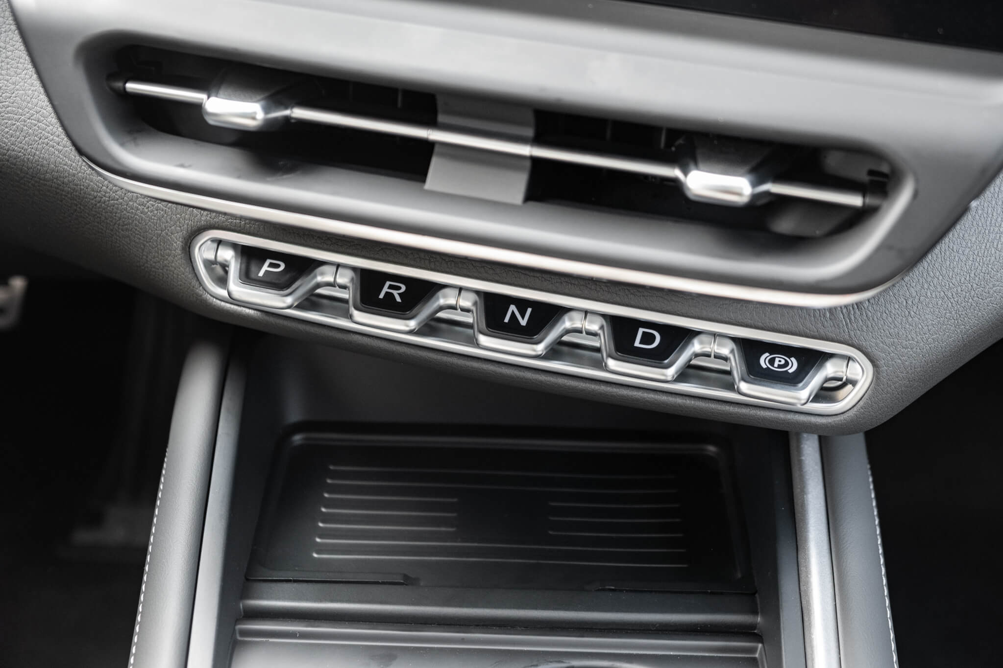 VinFast VF7